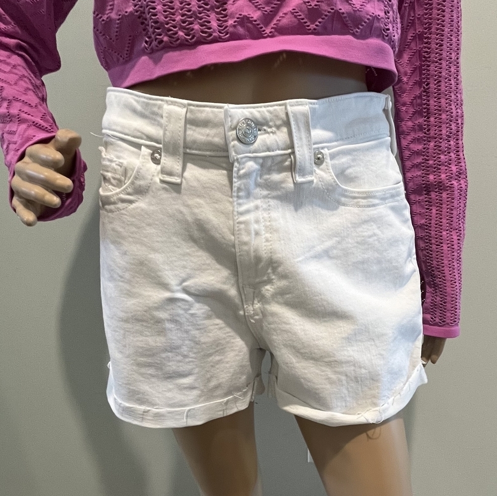 True Religion Jennie Curvy Rolled Hem Shorts in Optic White Denim Size 3…